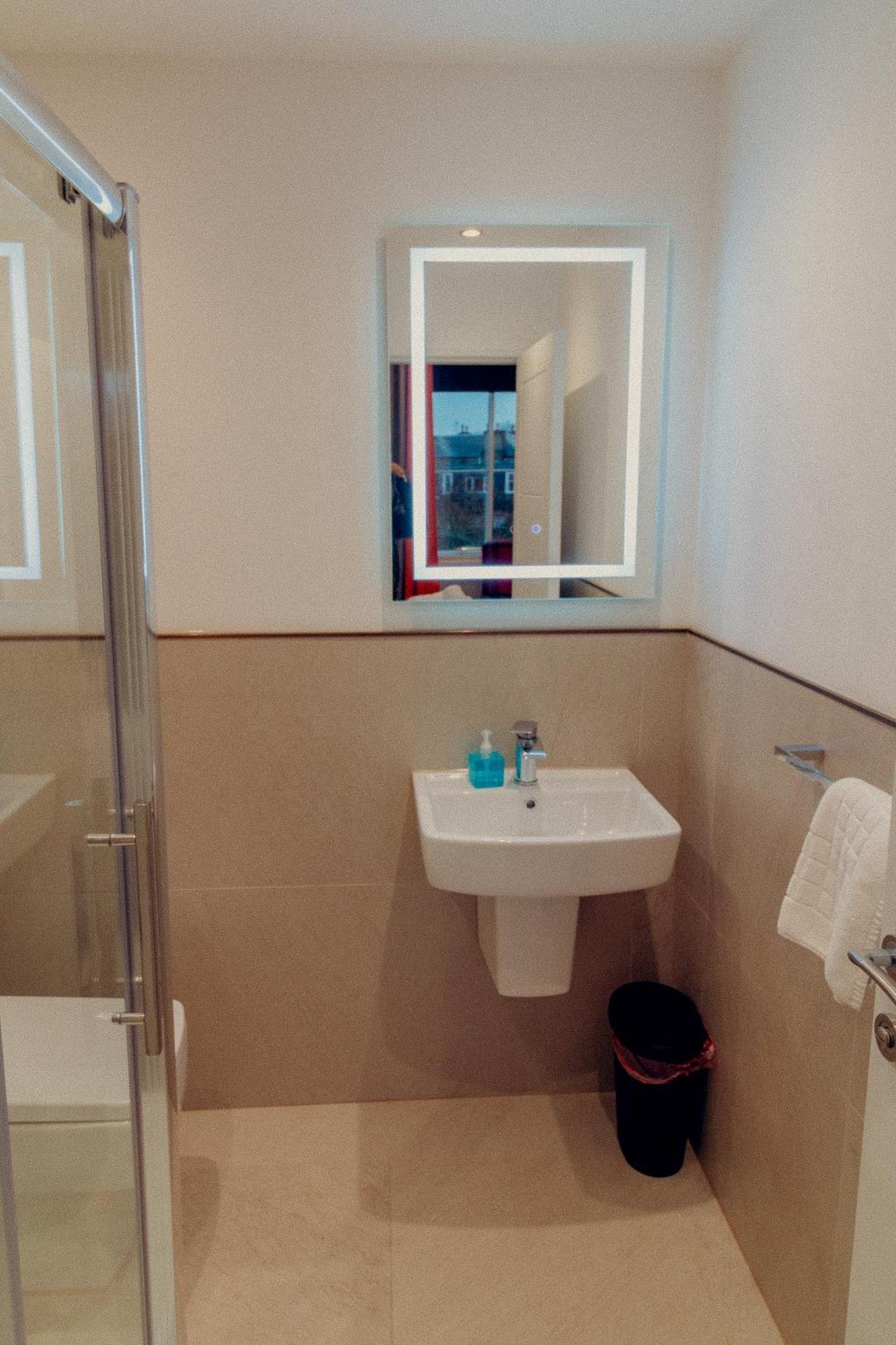 Mayfield Suites Единбург Екстериор снимка