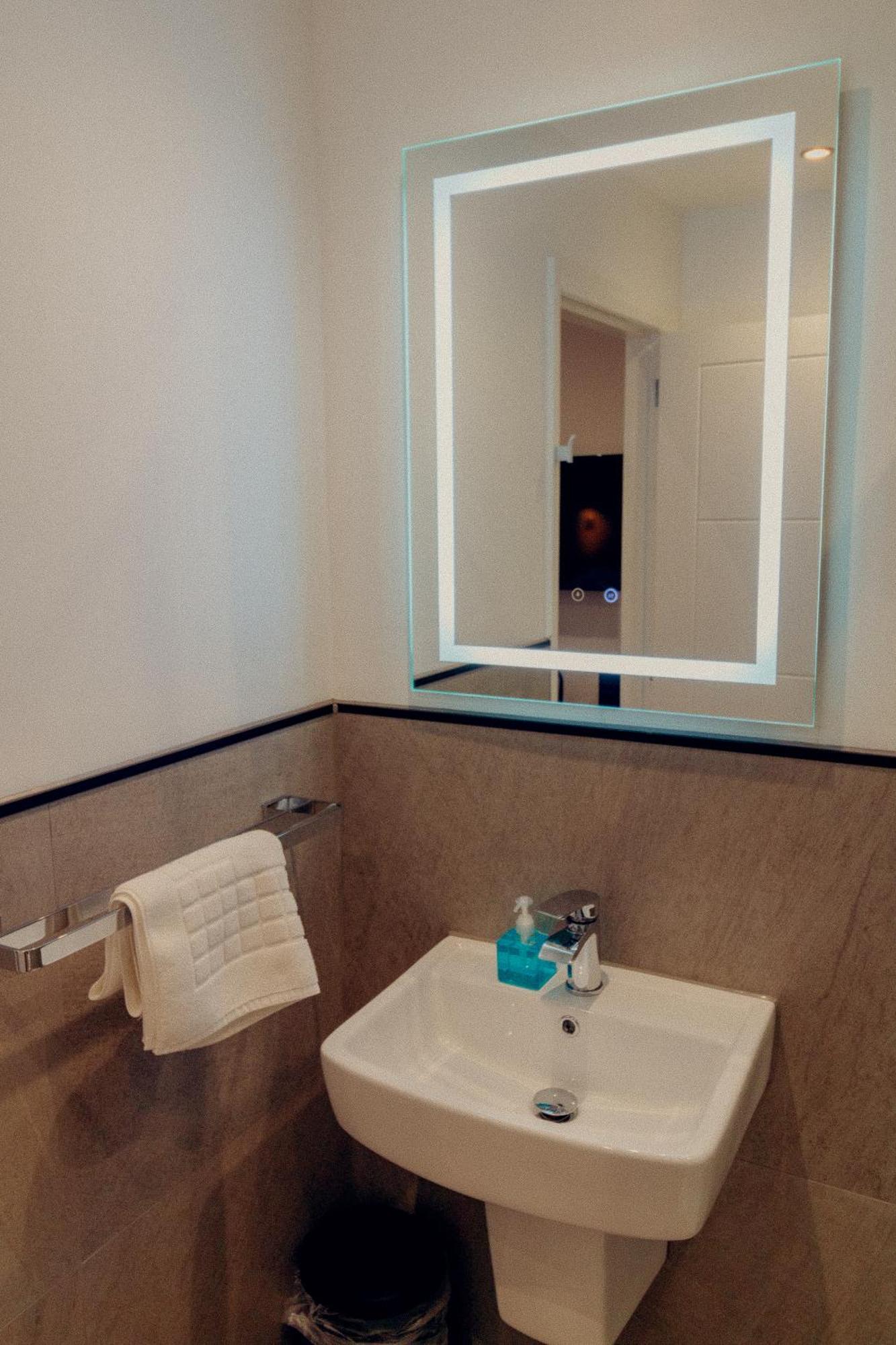 Mayfield Suites Единбург Екстериор снимка